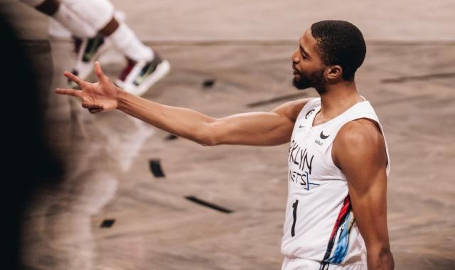 再遭逆转！后杜欧时代篮网成为雄鹿15连胜背景板