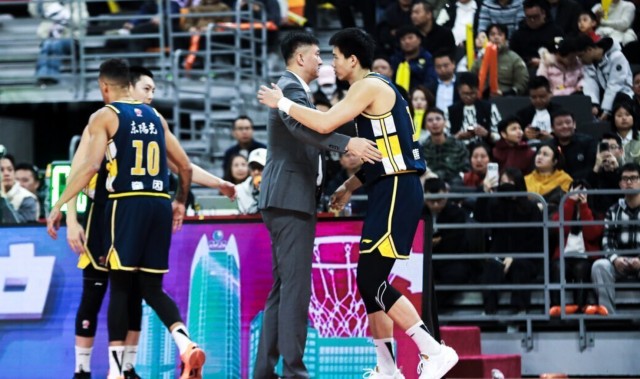 惊险拿下同省德比！广东中锋打出最佳一战，禁区占据优势