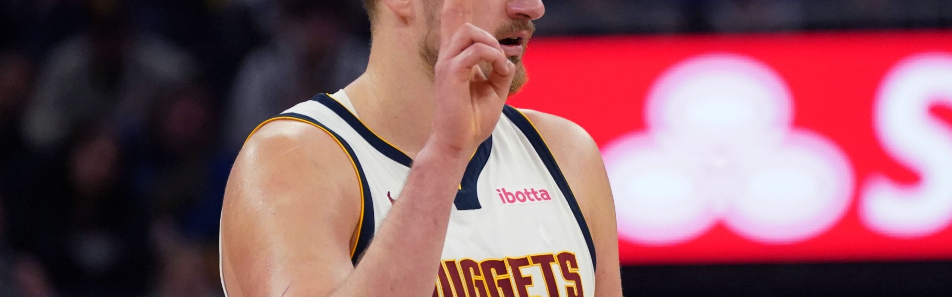 开云体育安卓下载-末节7罚6中！约基奇11中6拿到22分12板5助 罚球11中10