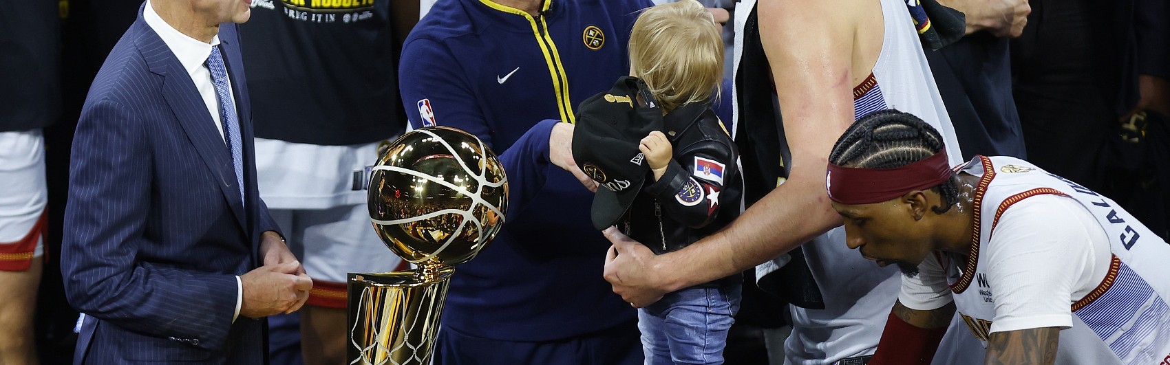 开云app安全-谁最适合执教杨瀚森？徐静雨：马龙 他调教过约基奇 给他时间成长