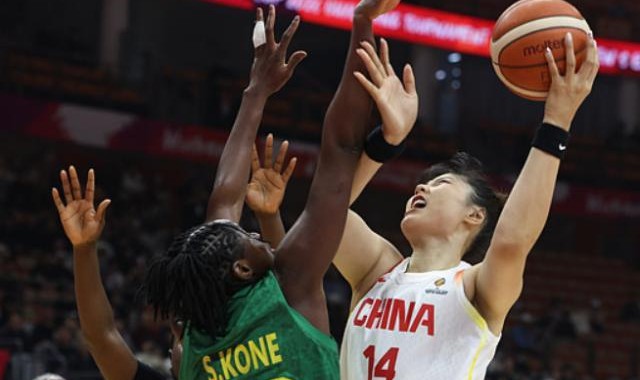 开云体育安卓下载-中国女篮力克马里取开门红！李月汝轰21+11