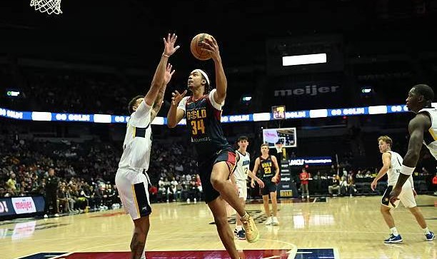 打出大号两双数据，会有球队考虑签下掘金二队的这位内线铁塔吗？