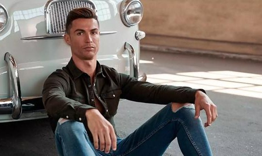 首位身家超10亿美元足球球员 C罗财富从哪里来？