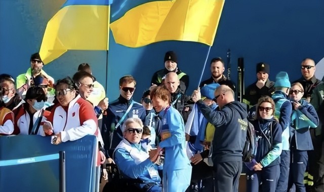 开运体育app官方下载-乌克兰怒批国际残奥委会：可耻！不让我们升旗+开会 摘下选手耳机