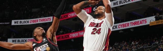 体育APP-鲍威尔浴火蜕变冲击全明星，快艇弃他后悔吗？