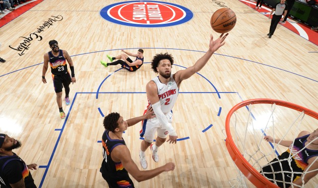 开云app安全-坎宁安两双杜伦16+18 阿伦33+5活塞主场逆转太阳