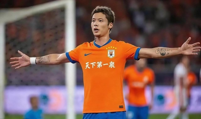 开云app安全-引爆眼球！泰山队新战袍要印天下第一泉？葡系硬汉23号吹响集结号